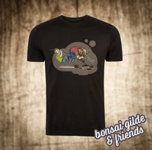 Lade das Bild in den Galerie-Viewer, T-Shirt &quot;biegen&quot;-Bonsai Gilde
